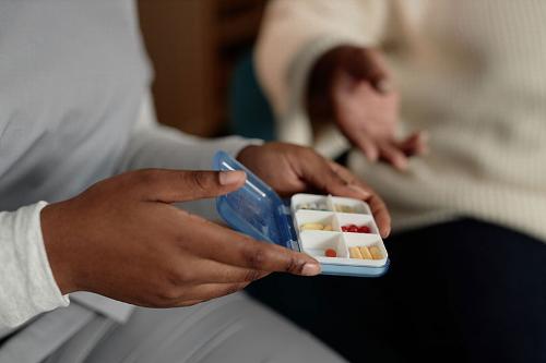 medication management tray